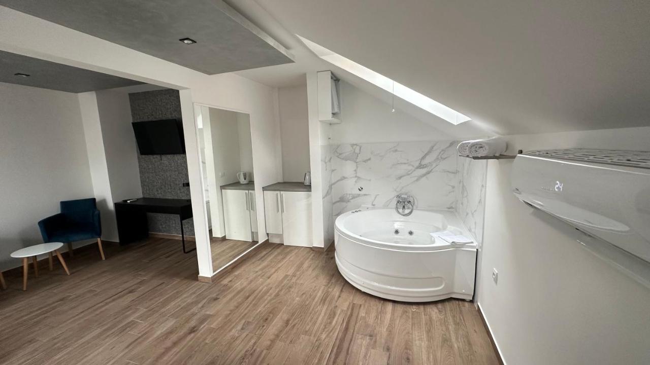 Seti Gorgeous Apartments With Jacuzzi Белград Екстериор снимка