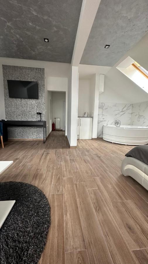 Seti Gorgeous Apartments With Jacuzzi Белград Екстериор снимка